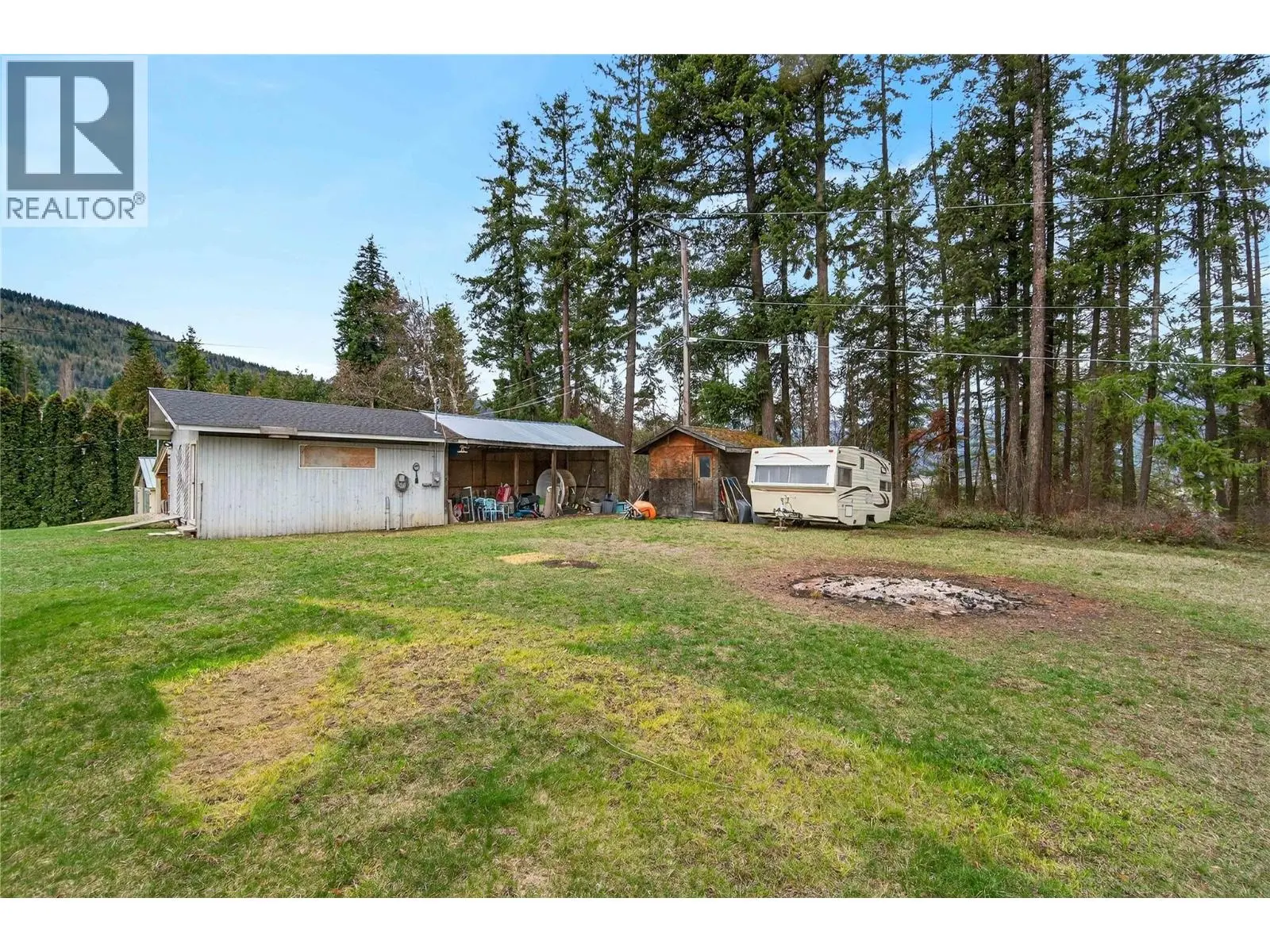 1040 Old Auto Road Se. Salmon Arm, British Columbia