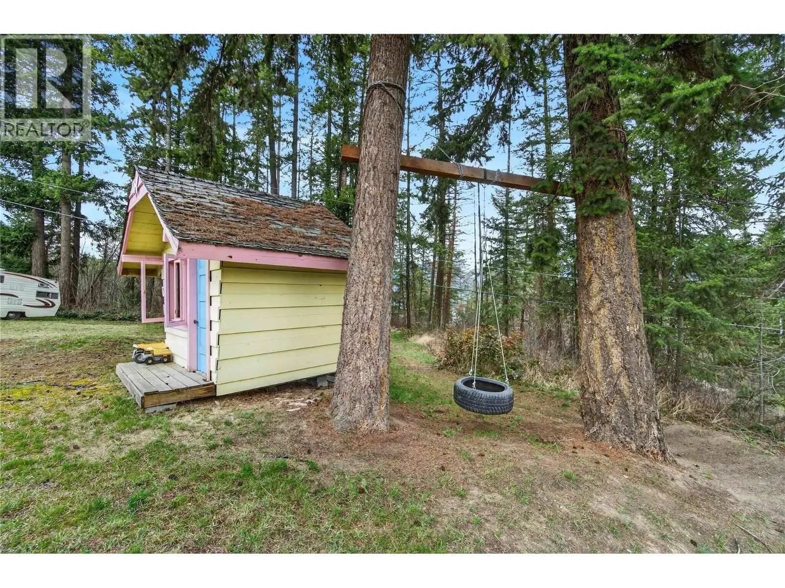 1040 Old Auto Road Se. Salmon Arm, British Columbia