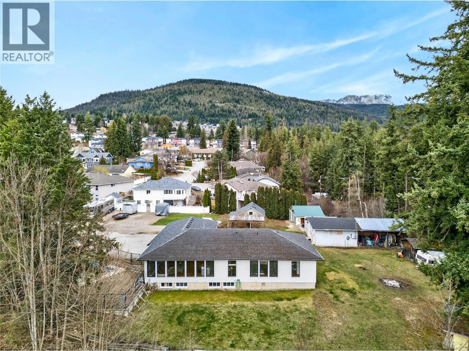 1040 Old Auto Road Se. Salmon Arm, British Columbia