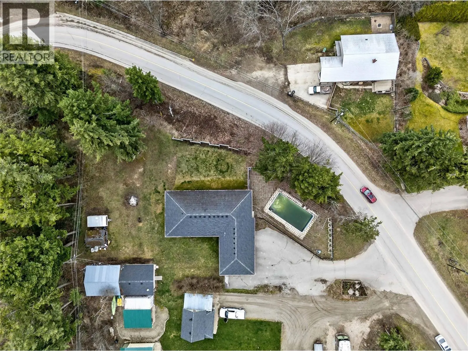 1040 Old Auto Road Se. Salmon Arm, British Columbia
