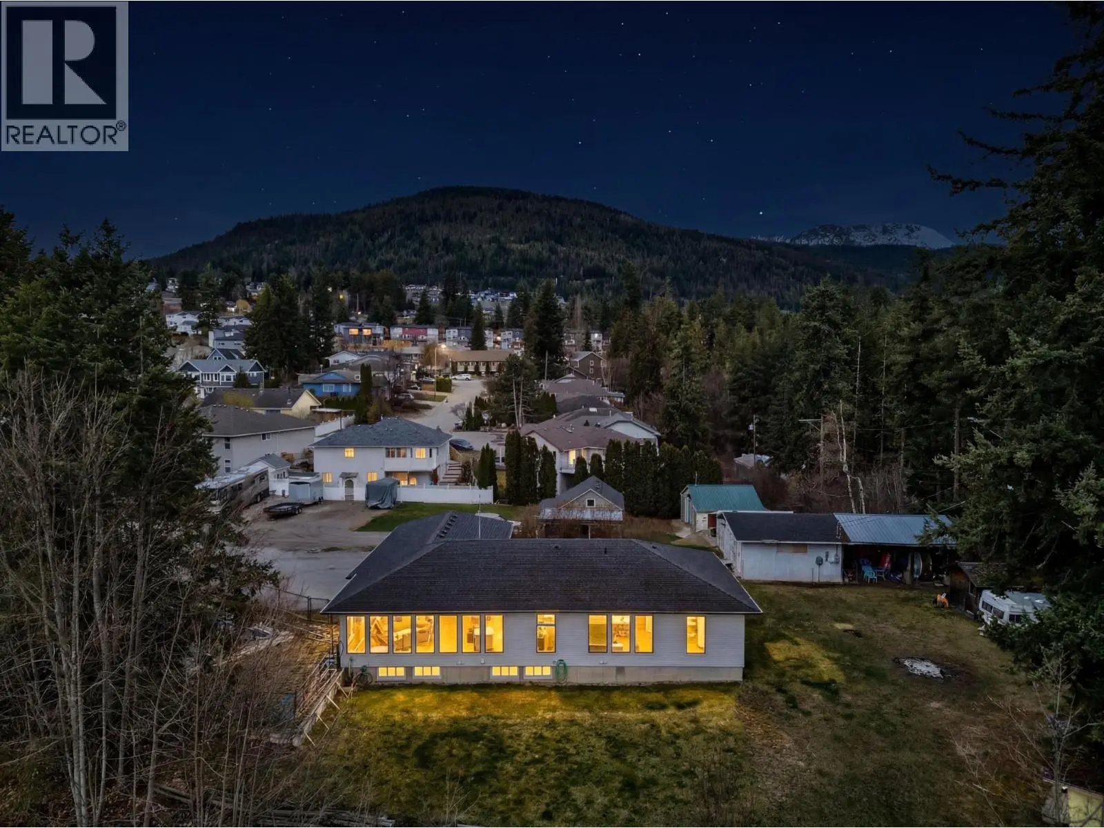 1040 Old Auto Road Se. Salmon Arm, British Columbia