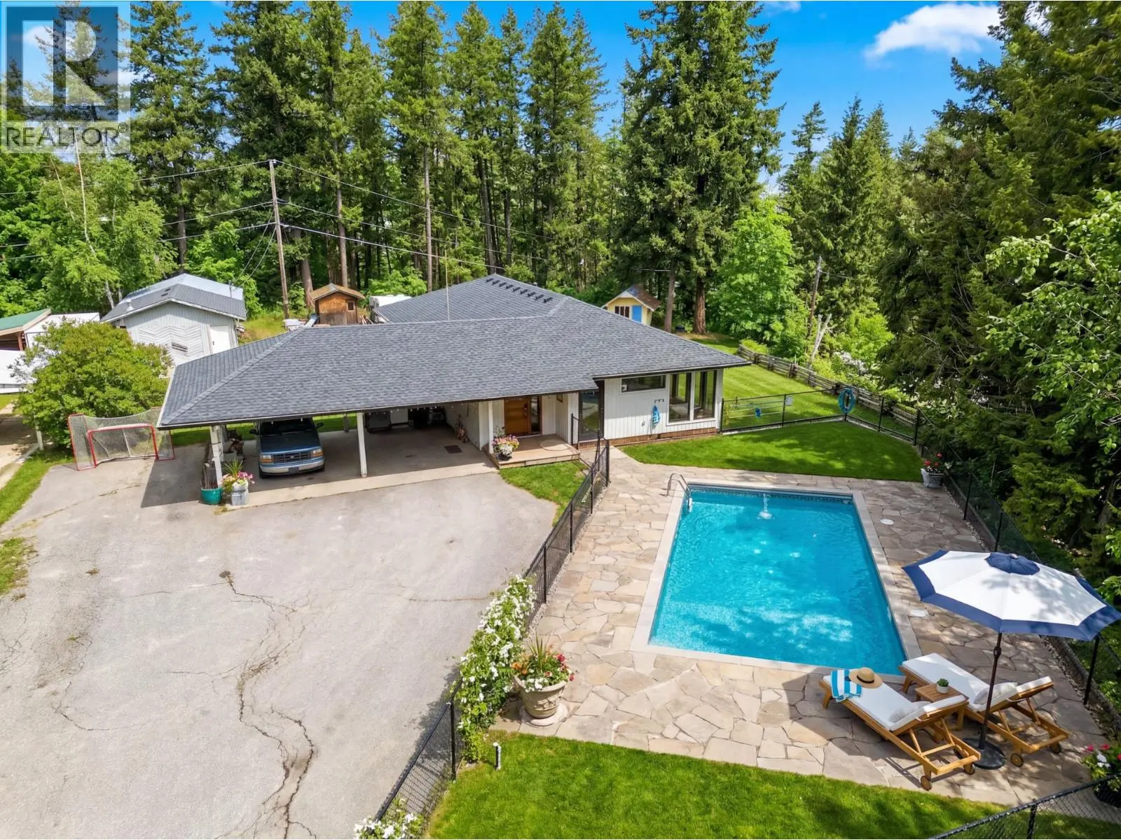 1040 Old Auto Road Se. Salmon Arm, British Columbia
