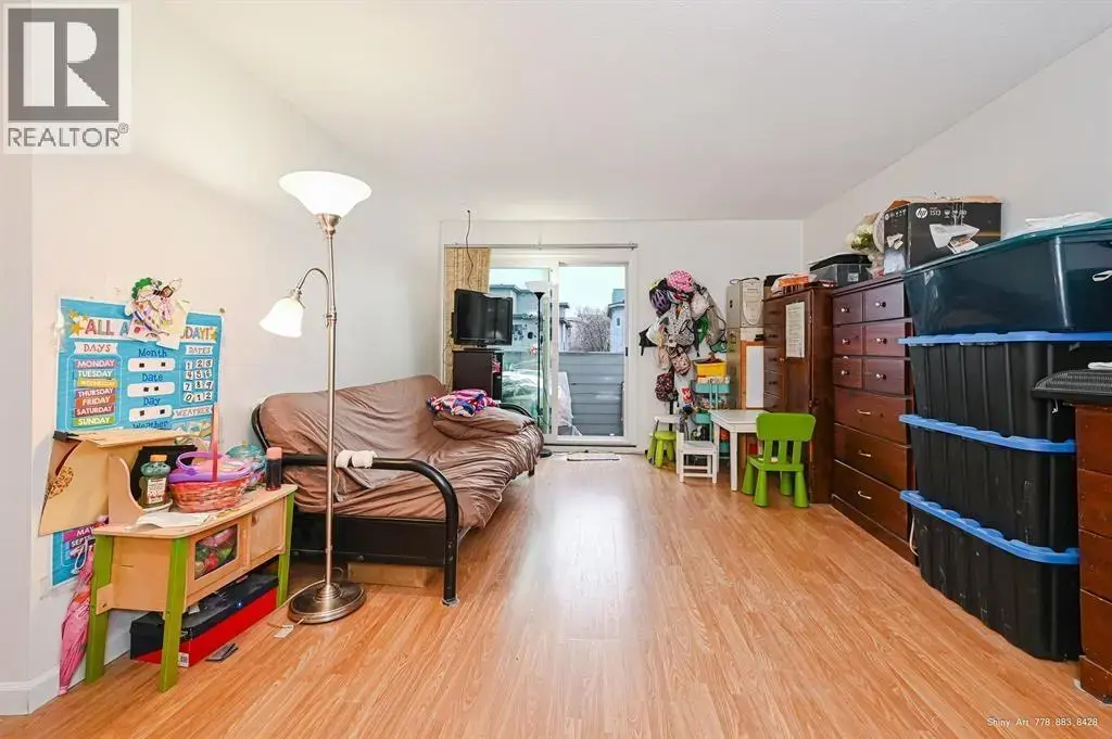 406 16 Lakewood Drive, Vancouver