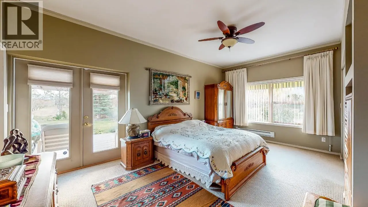 7231 Island Road. Oliver, British Columbia