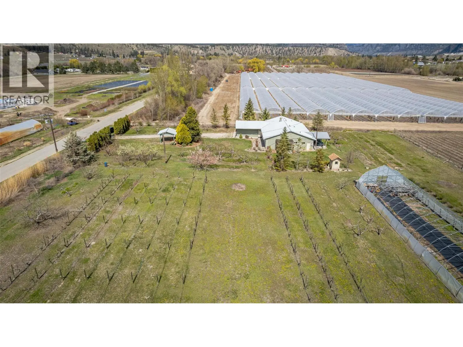 7231 Island Road. Oliver, British Columbia