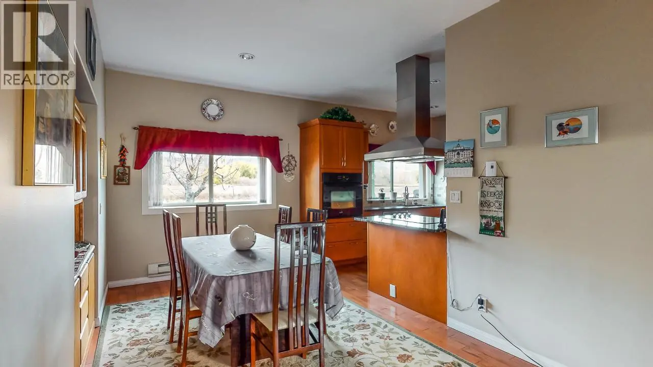 7231 Island Road. Oliver, British Columbia