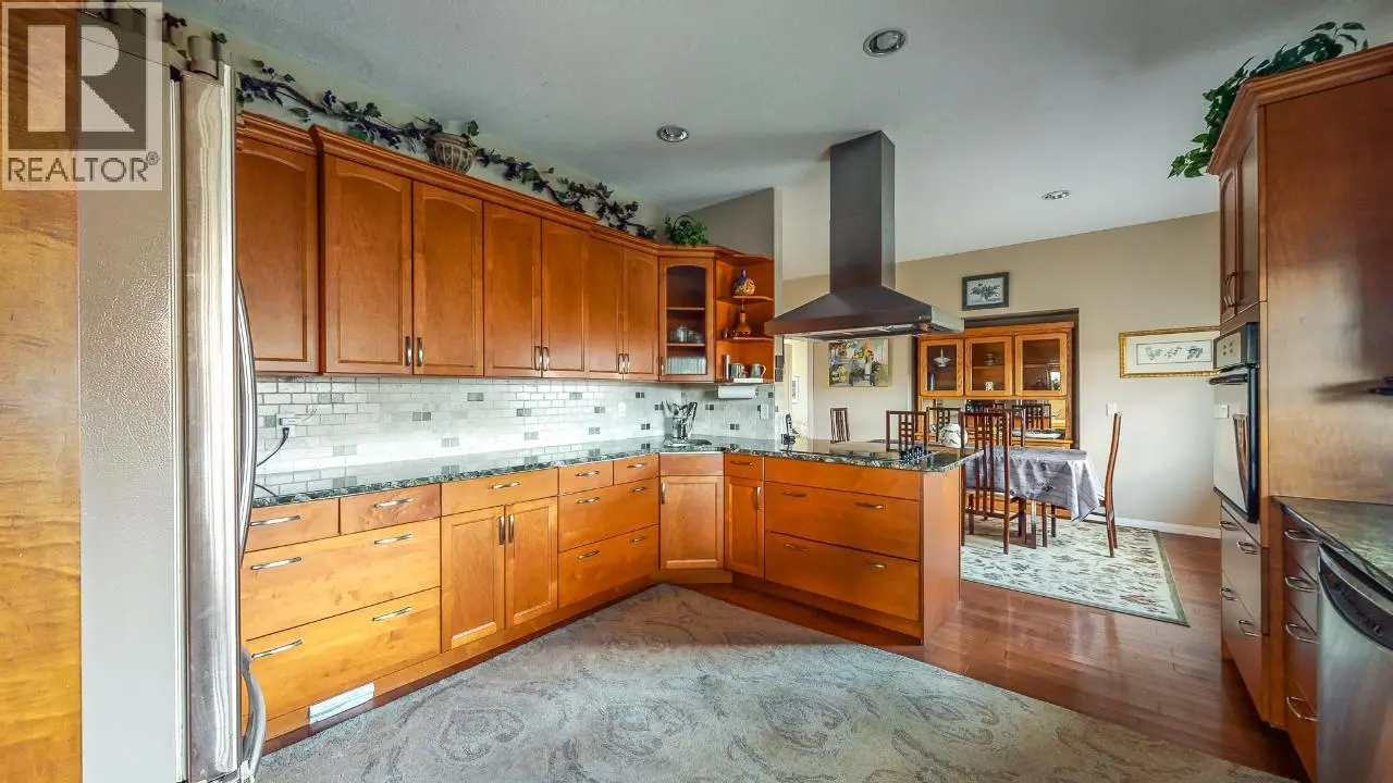 7231 Island Road. Oliver, British Columbia