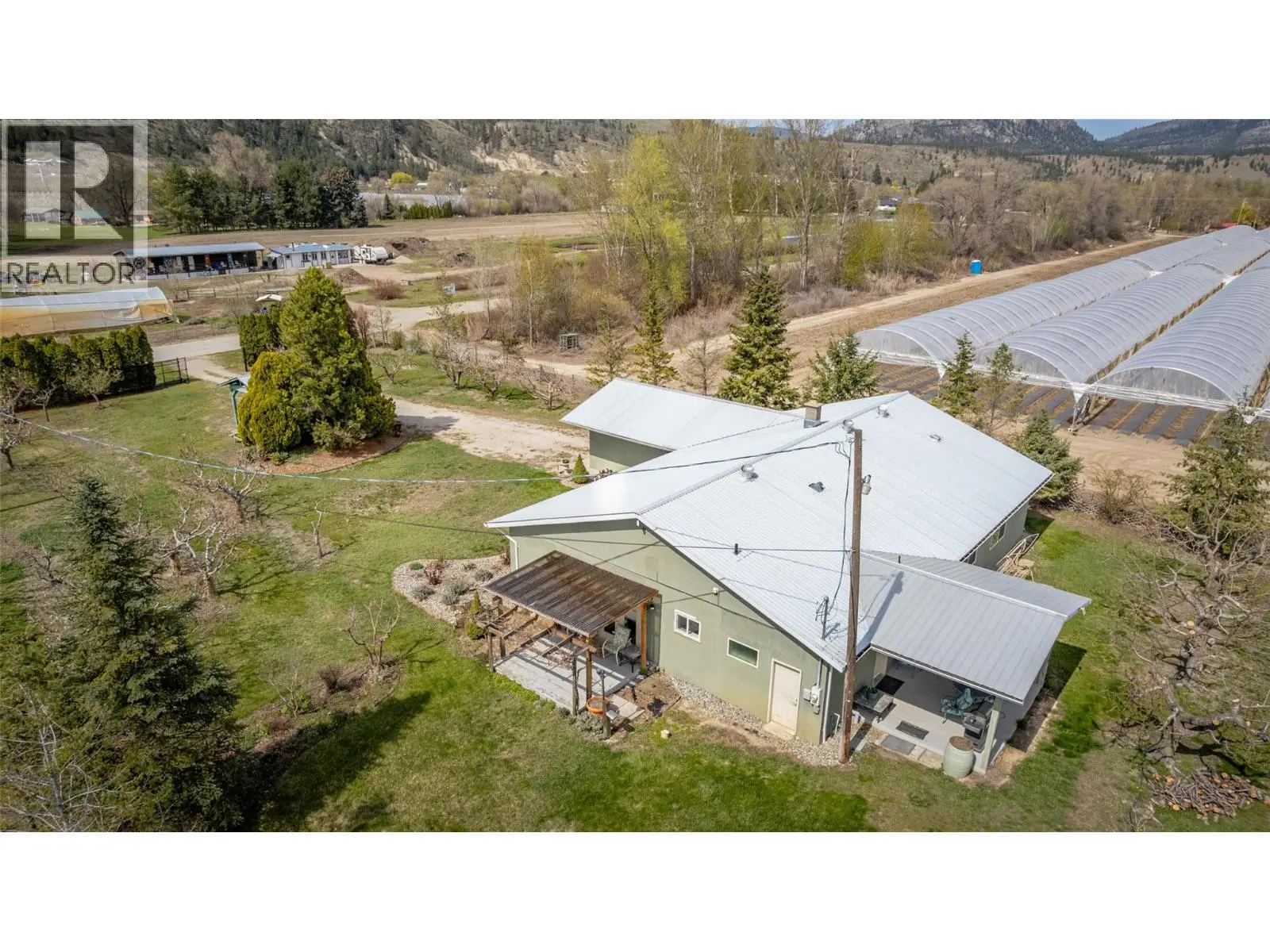 7231 Island Road. Oliver, British Columbia