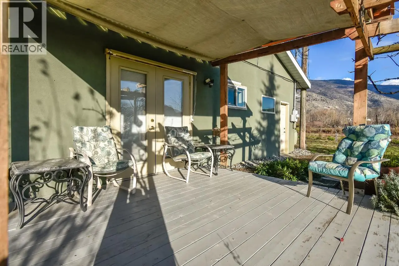 7231 Island Road. Oliver, British Columbia