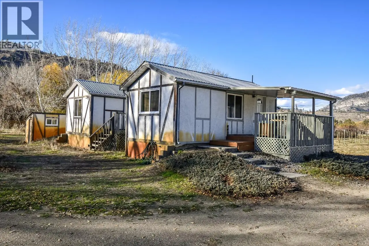 7231 Island Road. Oliver, British Columbia