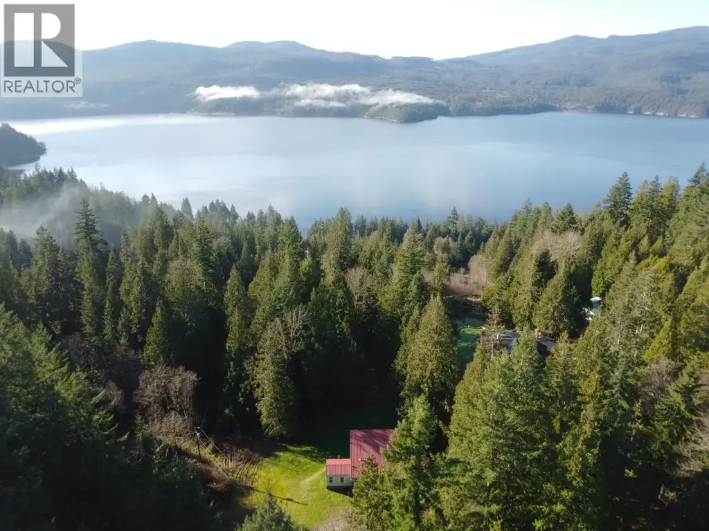 7095 Sechelt Inlet Road, Sechelt