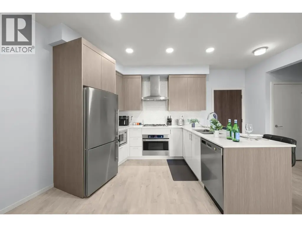 Ph18 6283 Kingsway, Burnaby