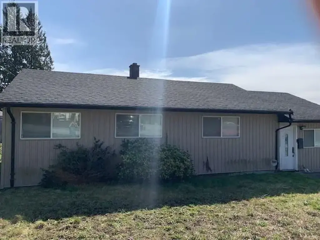 712 Quadling Avenue, Coquitlam