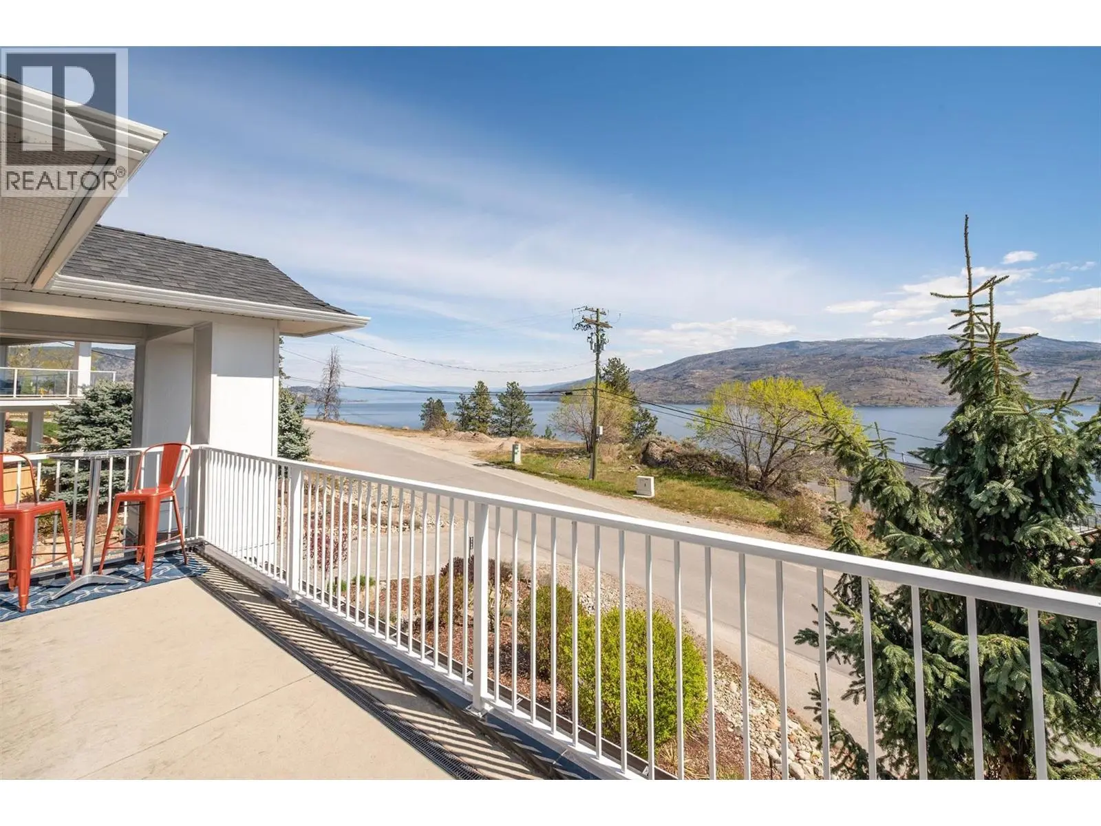 6148 Lipsett Avenue. Peachland, British Columbia