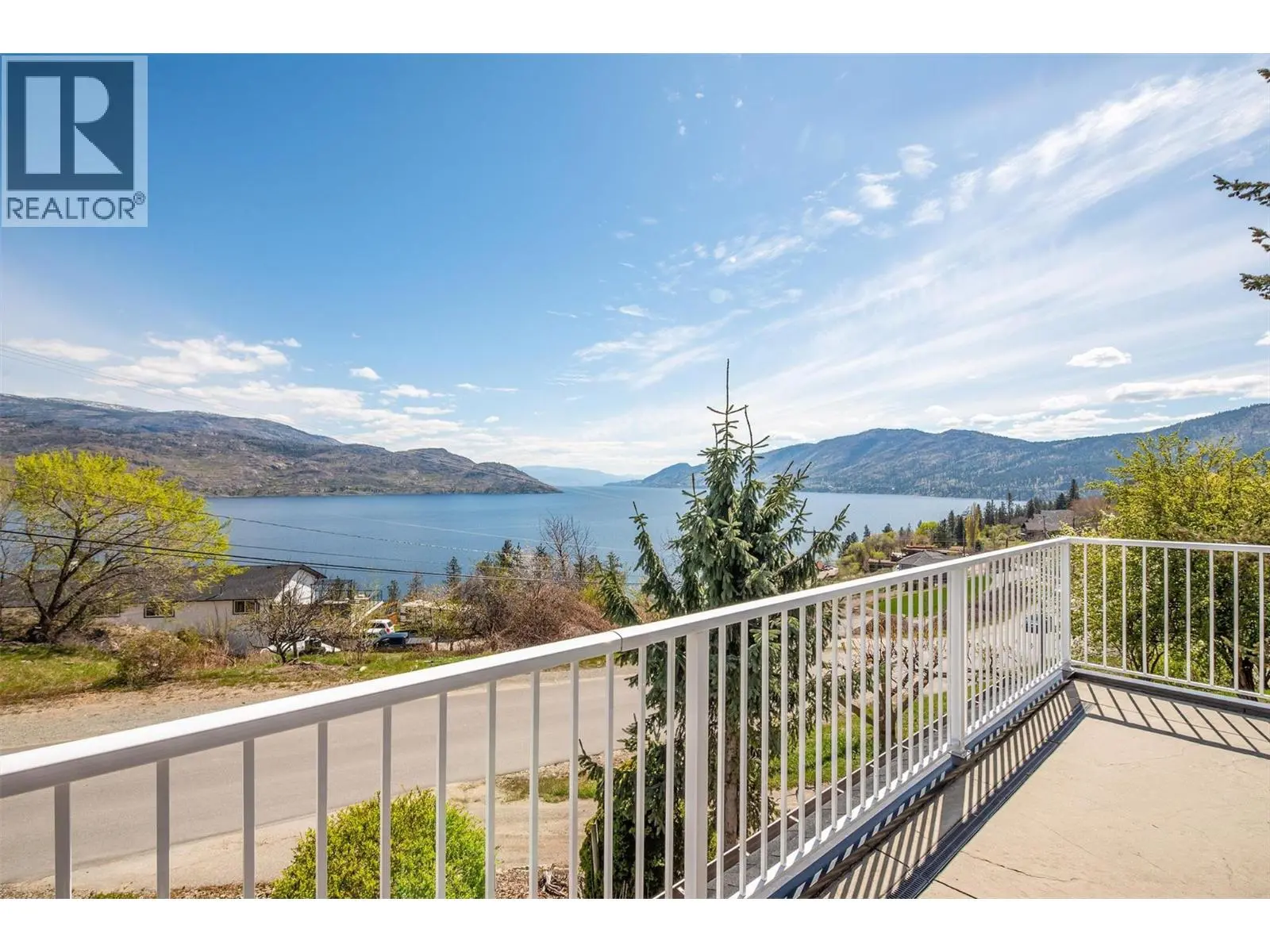 6148 Lipsett Avenue. Peachland, British Columbia