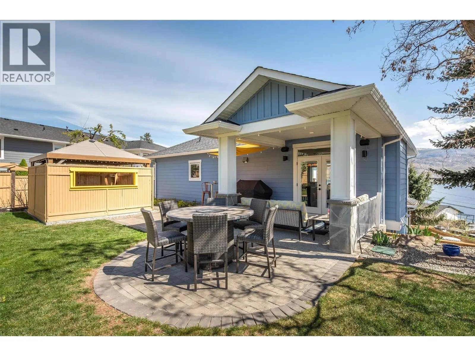 6148 Lipsett Avenue. Peachland, British Columbia