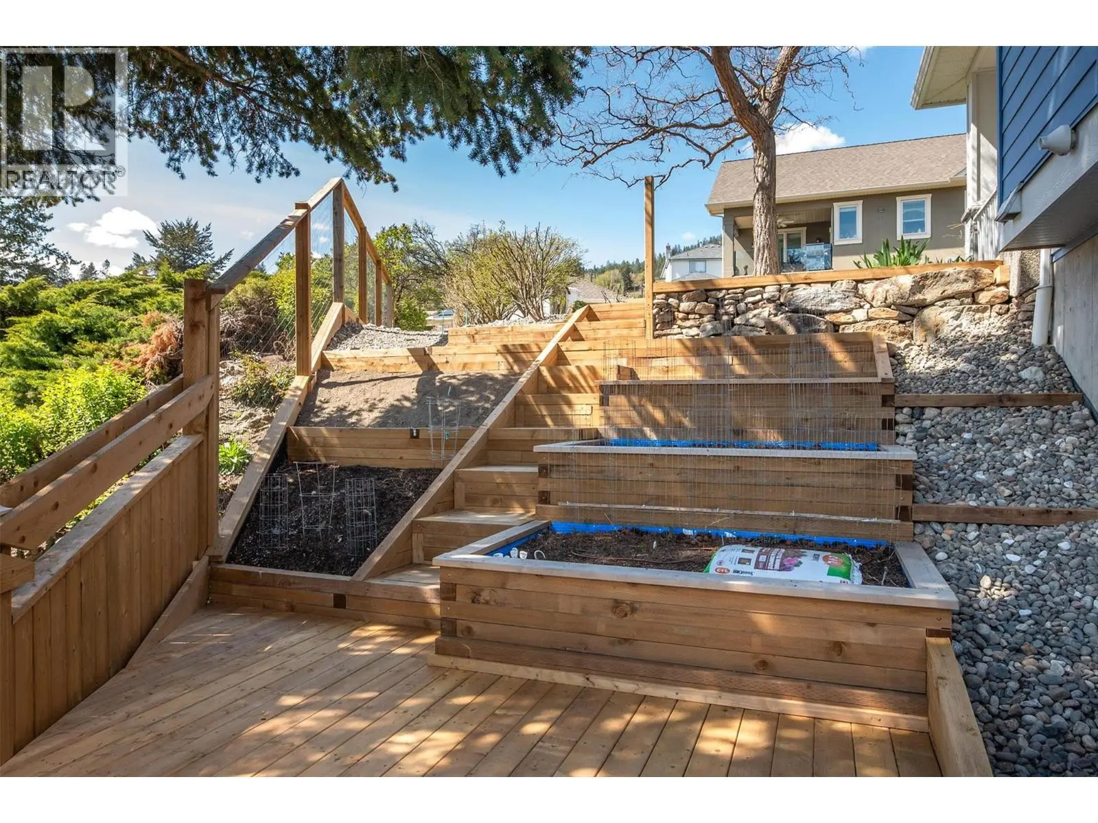 6148 Lipsett Avenue. Peachland, British Columbia