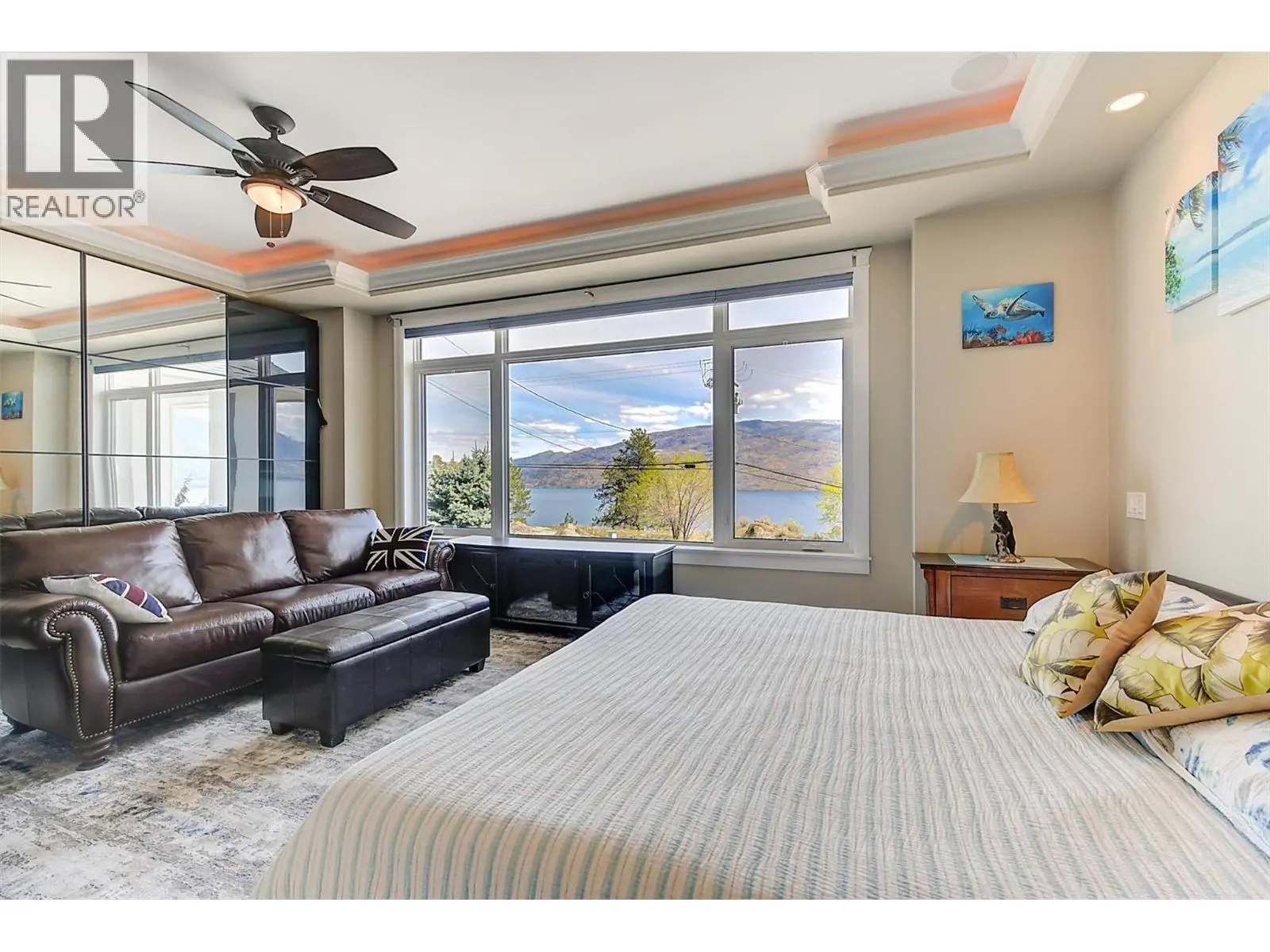 6148 Lipsett Avenue. Peachland, British Columbia