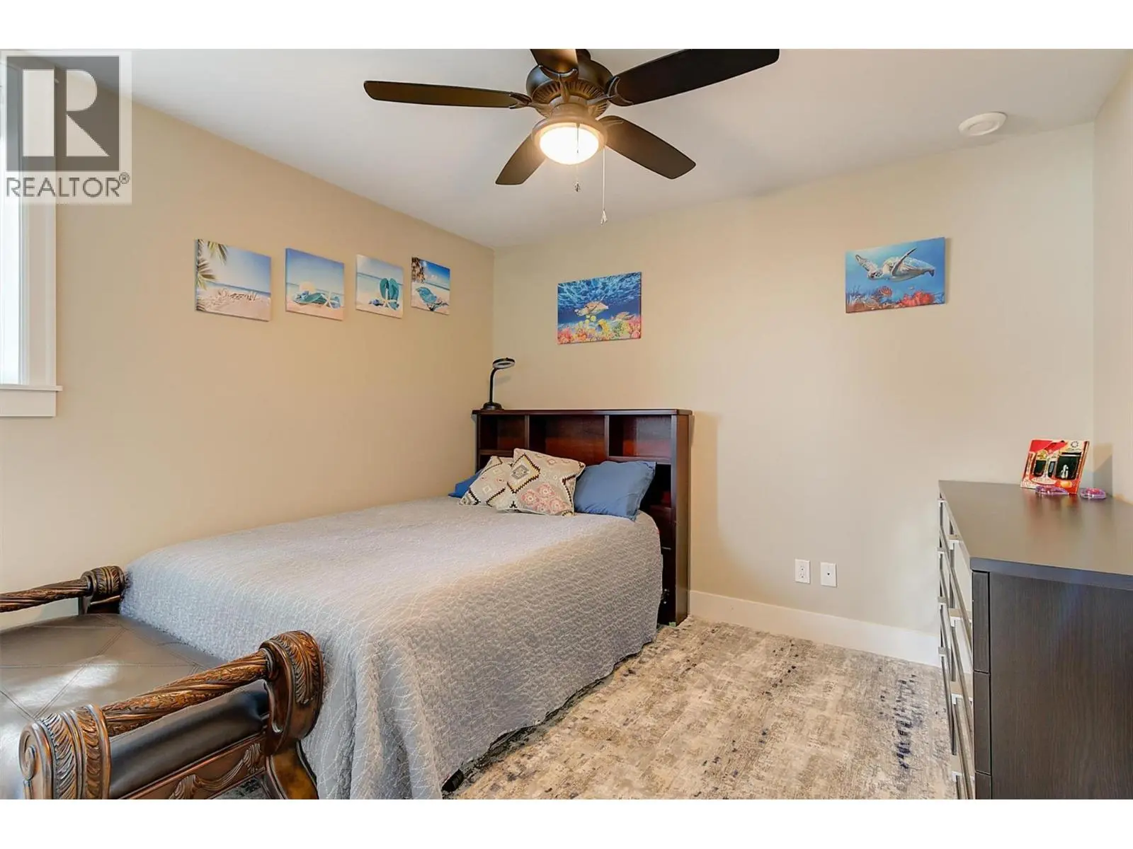6148 Lipsett Avenue. Peachland, British Columbia