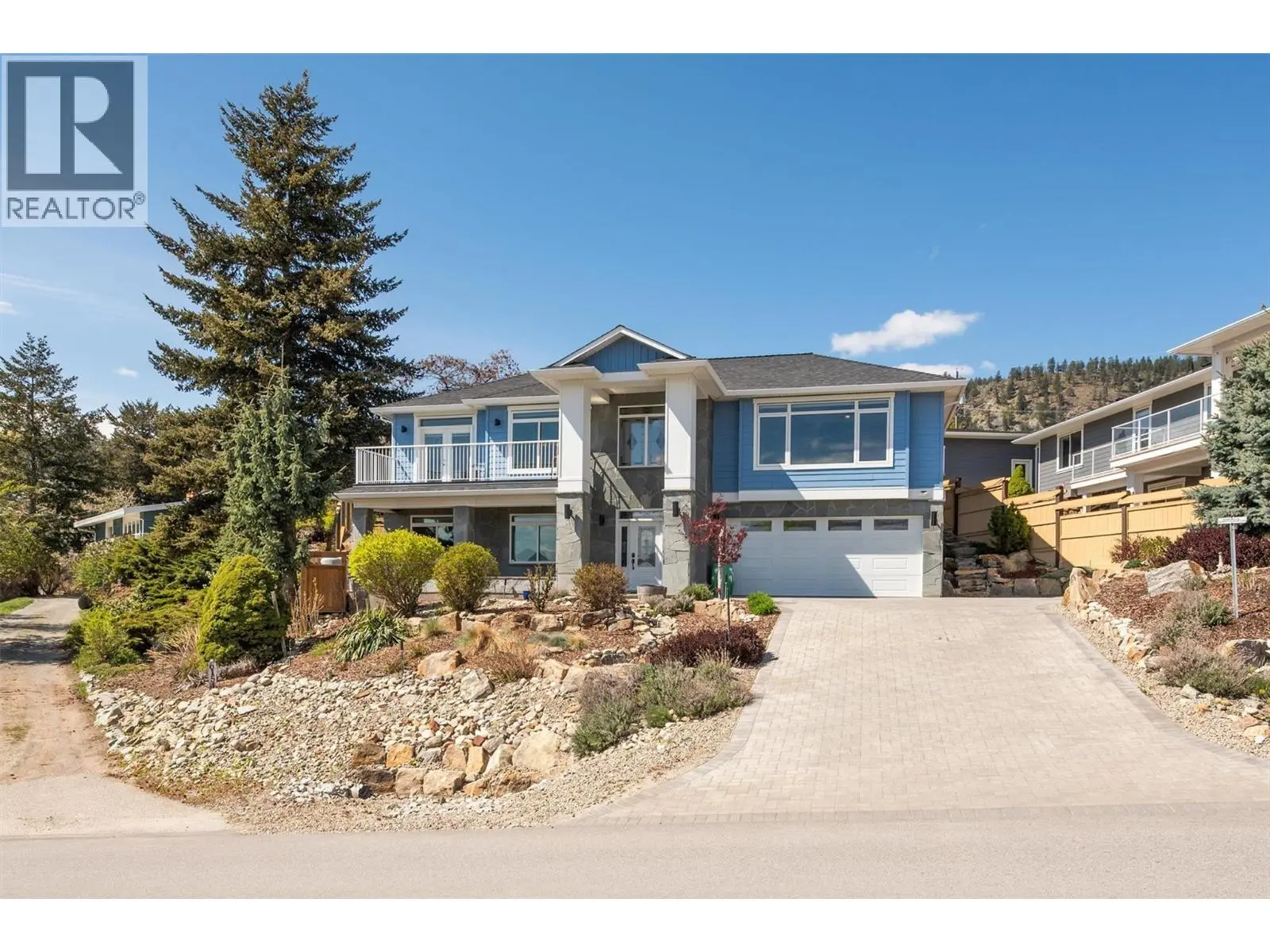 6148 Lipsett Avenue. Peachland, British Columbia