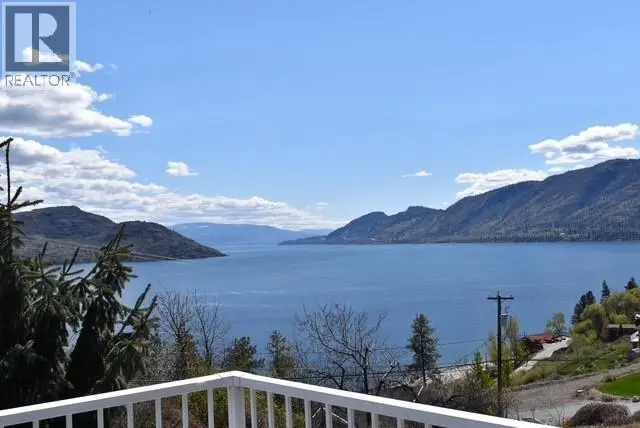 6148 Lipsett Avenue. Peachland, British Columbia
