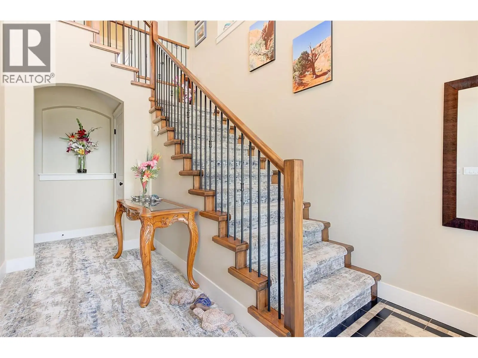 6148 Lipsett Avenue. Peachland, British Columbia