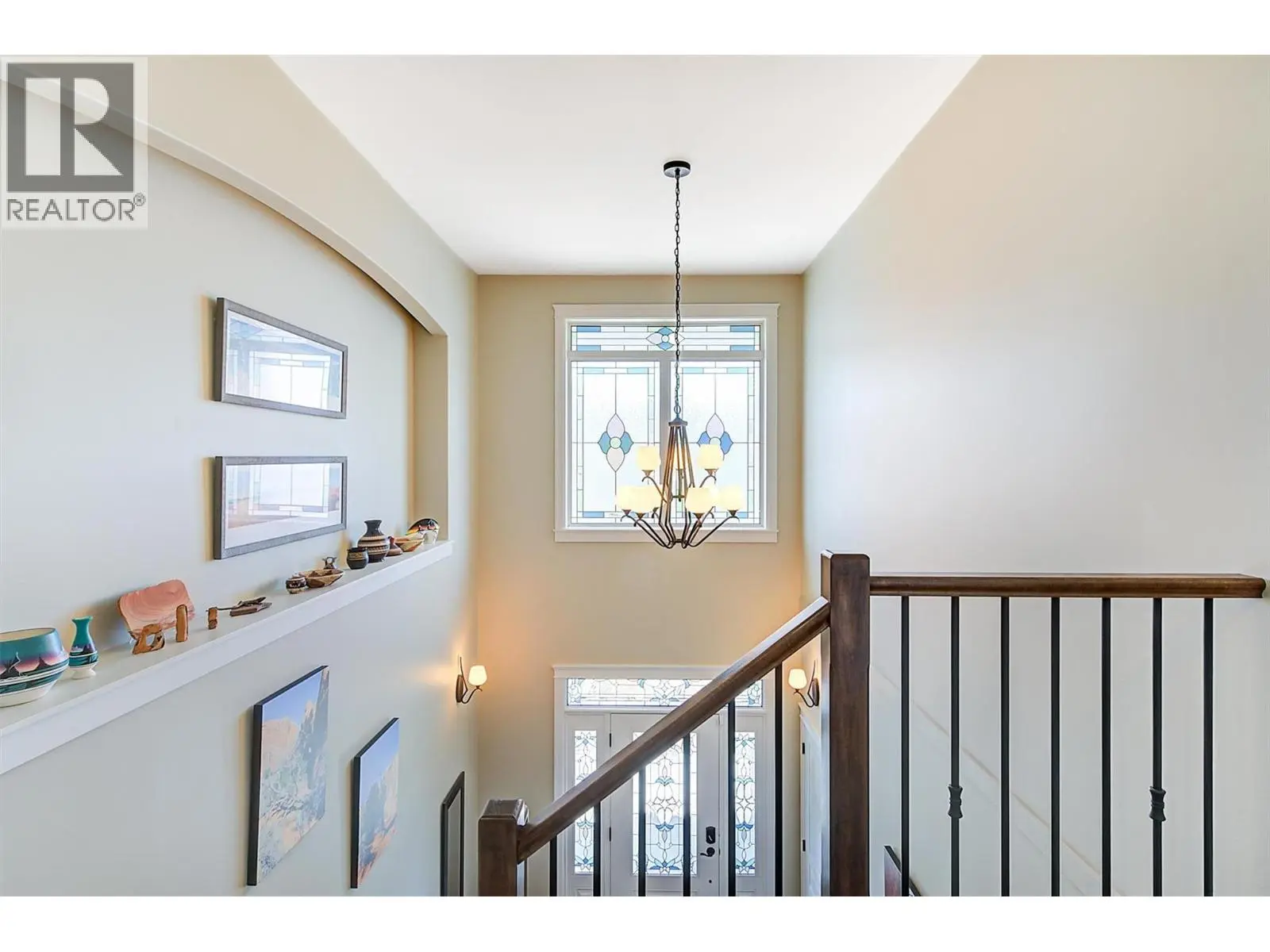 6148 Lipsett Avenue. Peachland, British Columbia