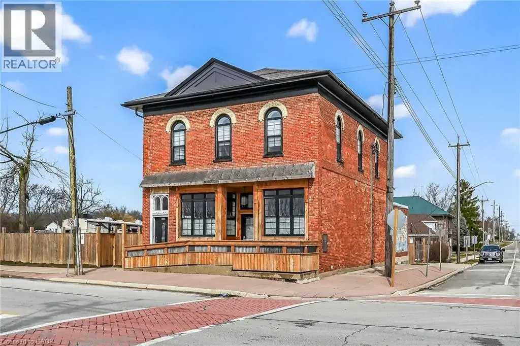 2 Main Street W, Selkirk