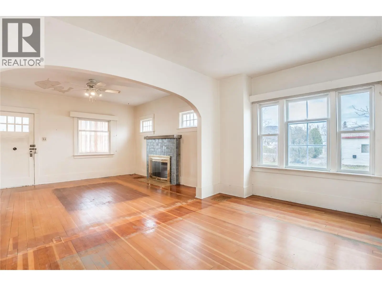 14207 Victoria Road N. Summerland, British Columbia