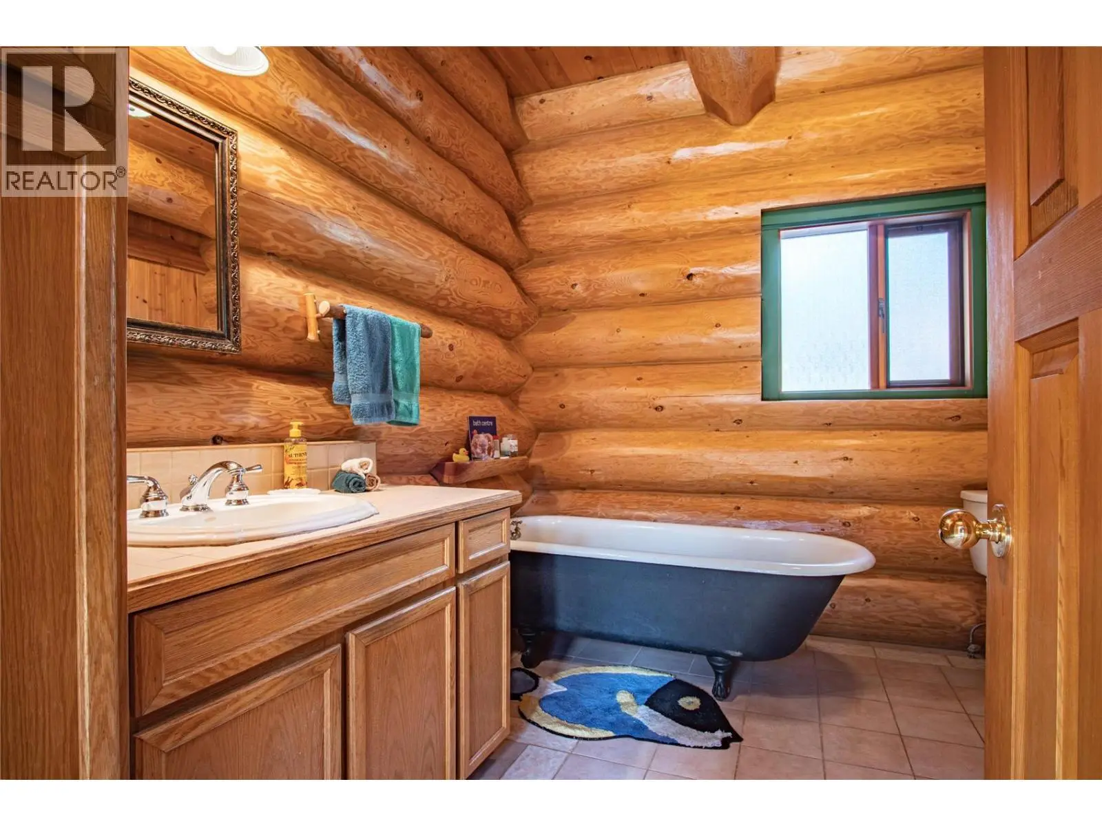 20 Valeview Road. Lumby, British Columbia