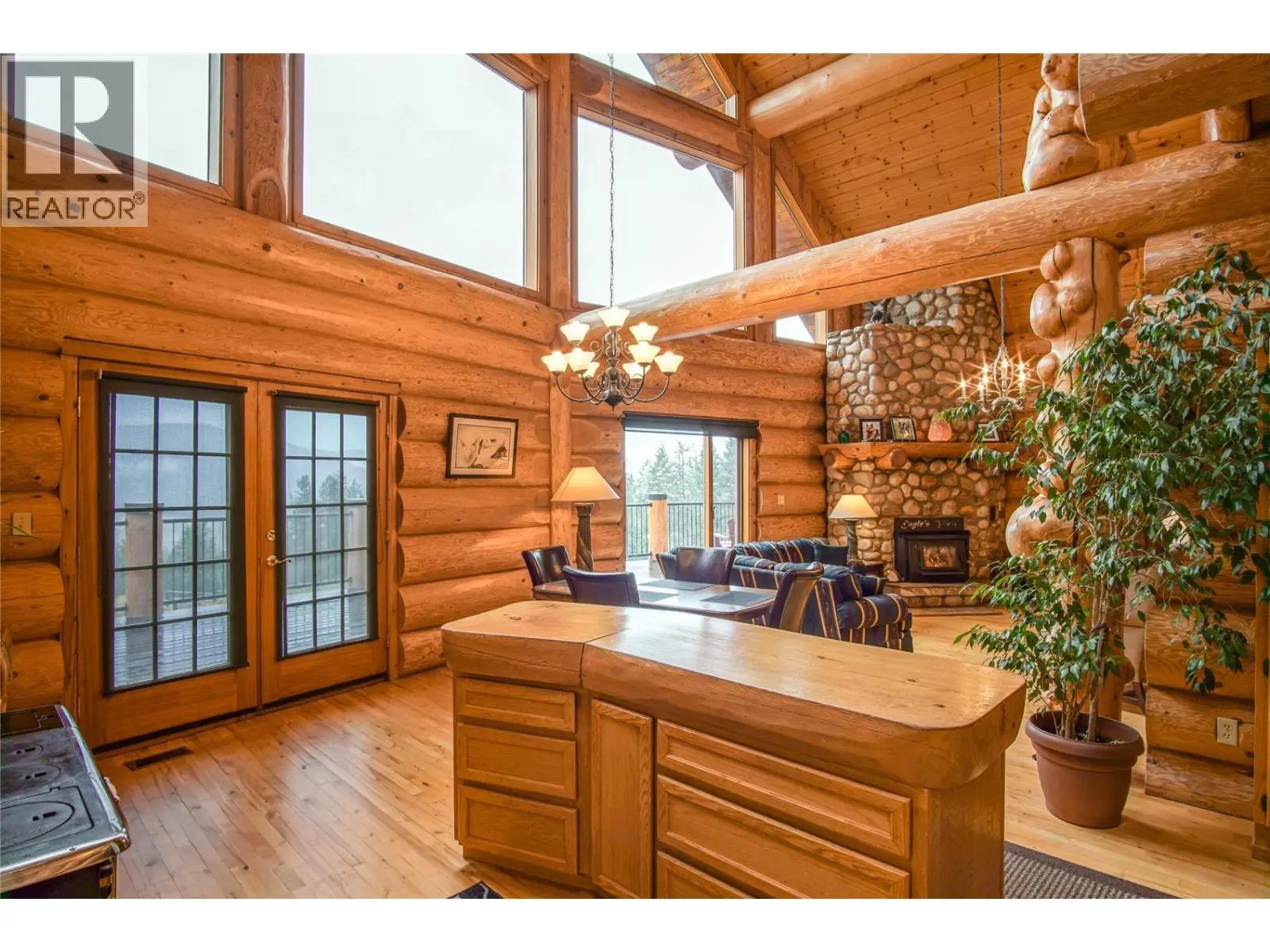 20 Valeview Road. Lumby, British Columbia