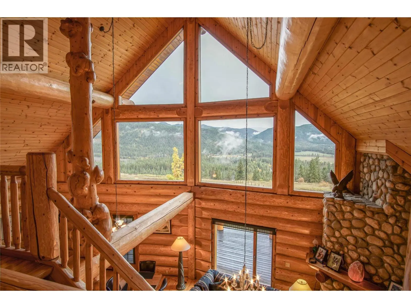 20 Valeview Road. Lumby, British Columbia