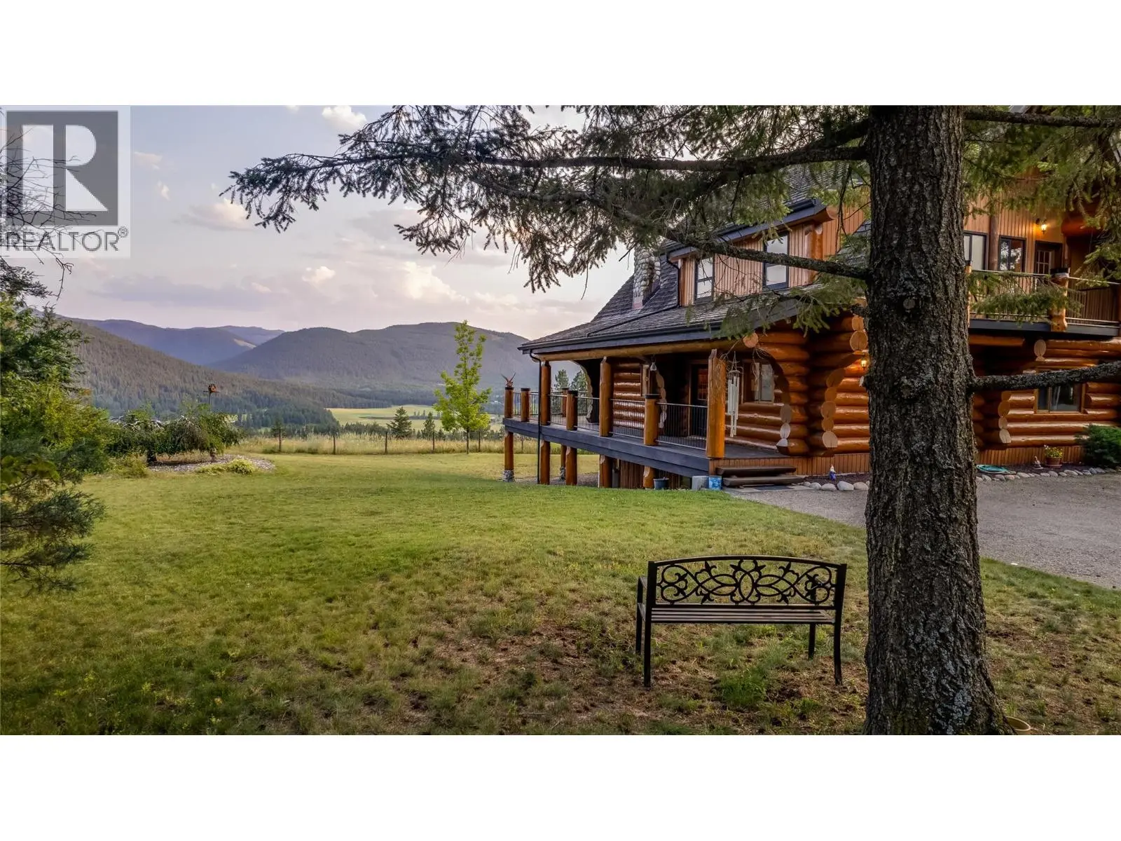 20 Valeview Road. Lumby, British Columbia