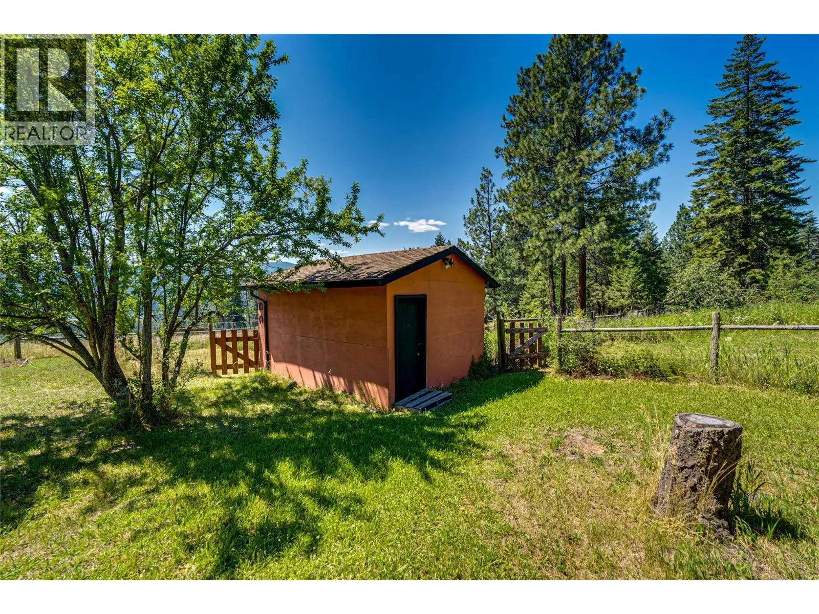 20 Valeview Road. Lumby, British Columbia