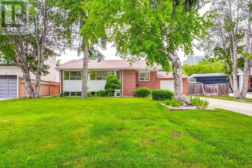 45 Hurlingham Crescent, Toronto (Banbury-Don Mills)