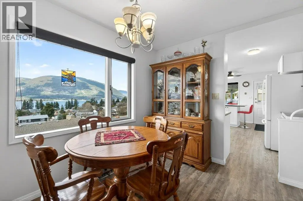 4751 Lakeshore Road Ne. Salmon Arm, British Columbia