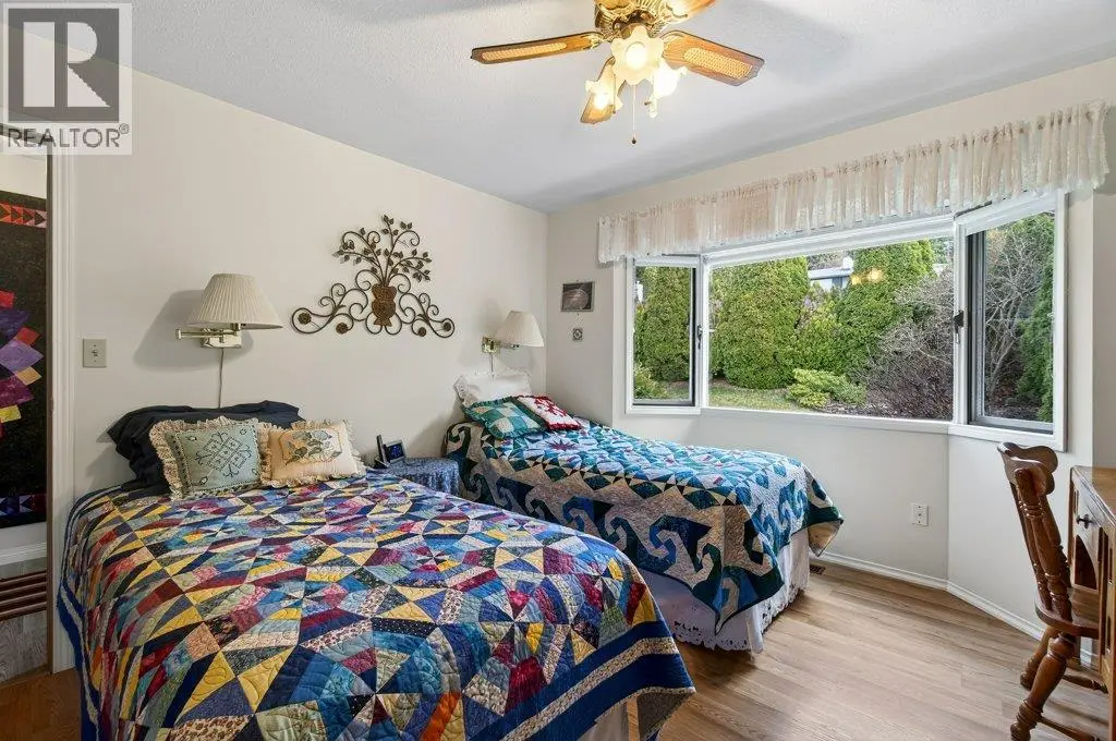 4751 Lakeshore Road Ne. Salmon Arm, British Columbia