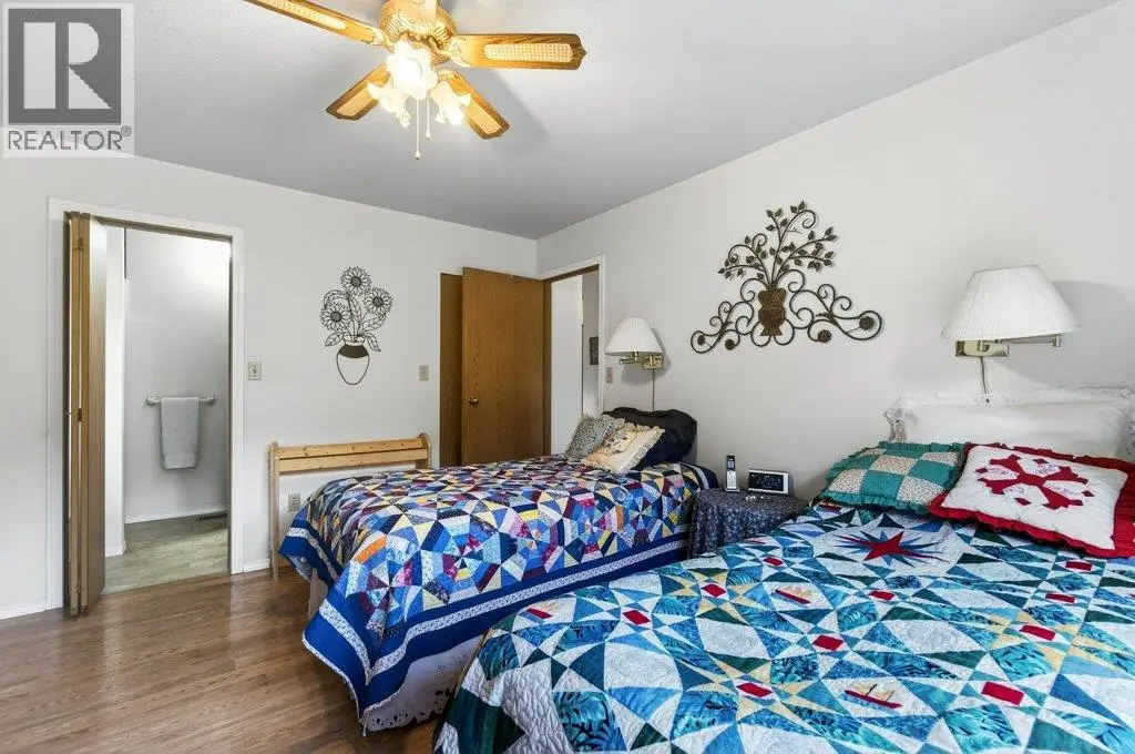 4751 Lakeshore Road Ne. Salmon Arm, British Columbia