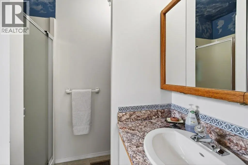 4751 Lakeshore Road Ne. Salmon Arm, British Columbia