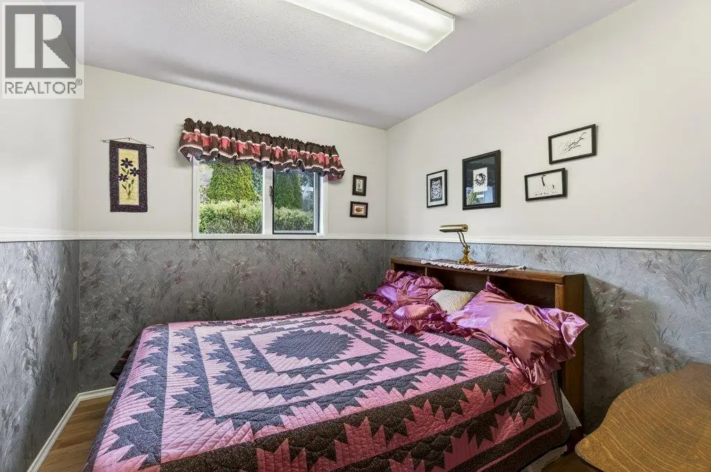 4751 Lakeshore Road Ne. Salmon Arm, British Columbia