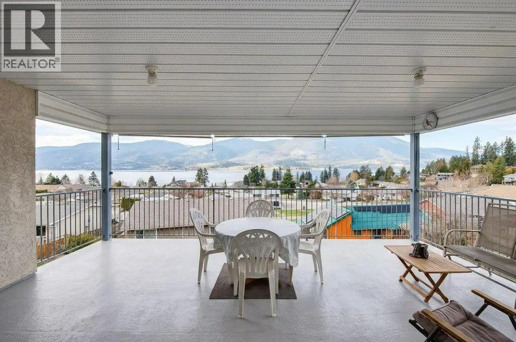 4751 Lakeshore Road Ne. Salmon Arm, British Columbia