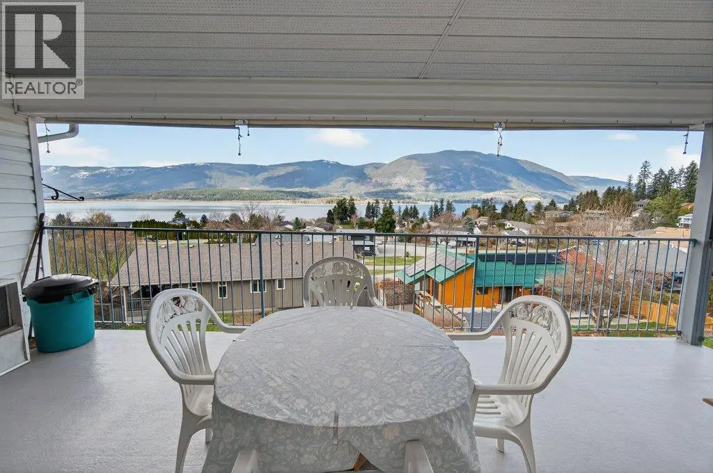 4751 Lakeshore Road Ne. Salmon Arm, British Columbia