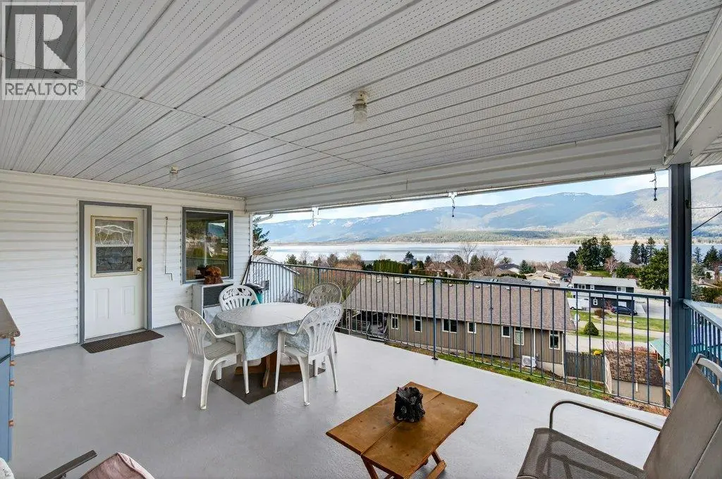 4751 Lakeshore Road Ne. Salmon Arm, British Columbia