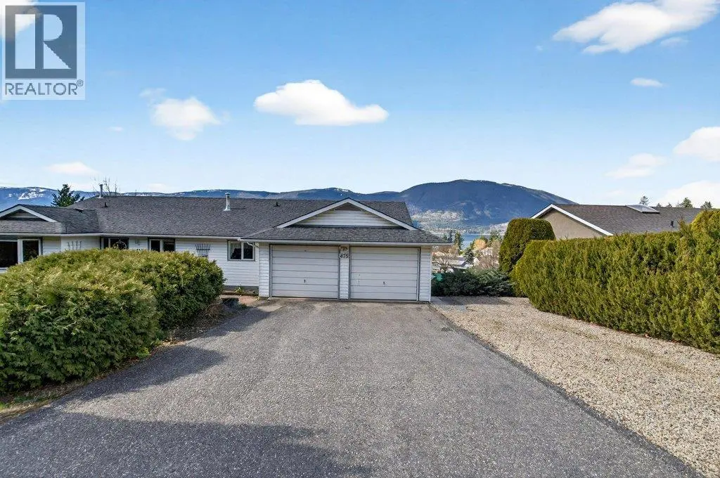 4751 Lakeshore Road Ne. Salmon Arm, British Columbia