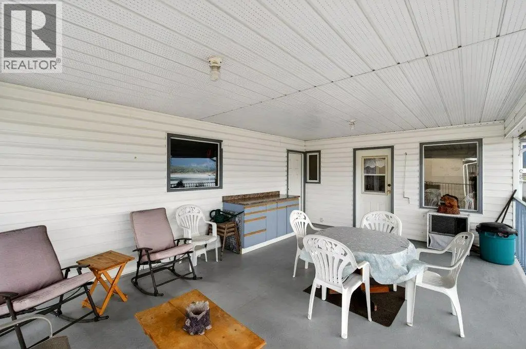 4751 Lakeshore Road Ne. Salmon Arm, British Columbia