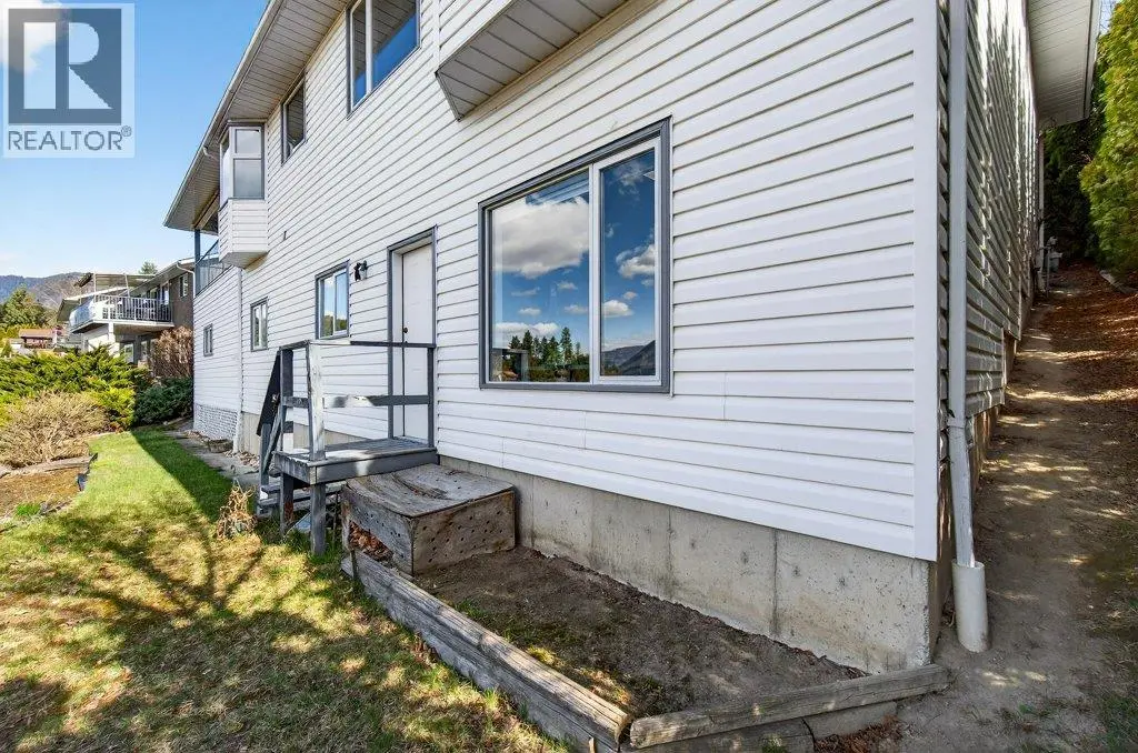 4751 Lakeshore Road Ne. Salmon Arm, British Columbia