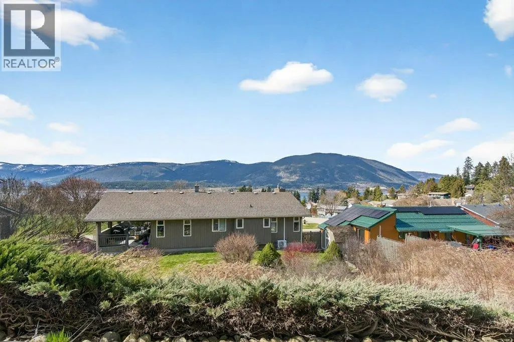 4751 Lakeshore Road Ne. Salmon Arm, British Columbia