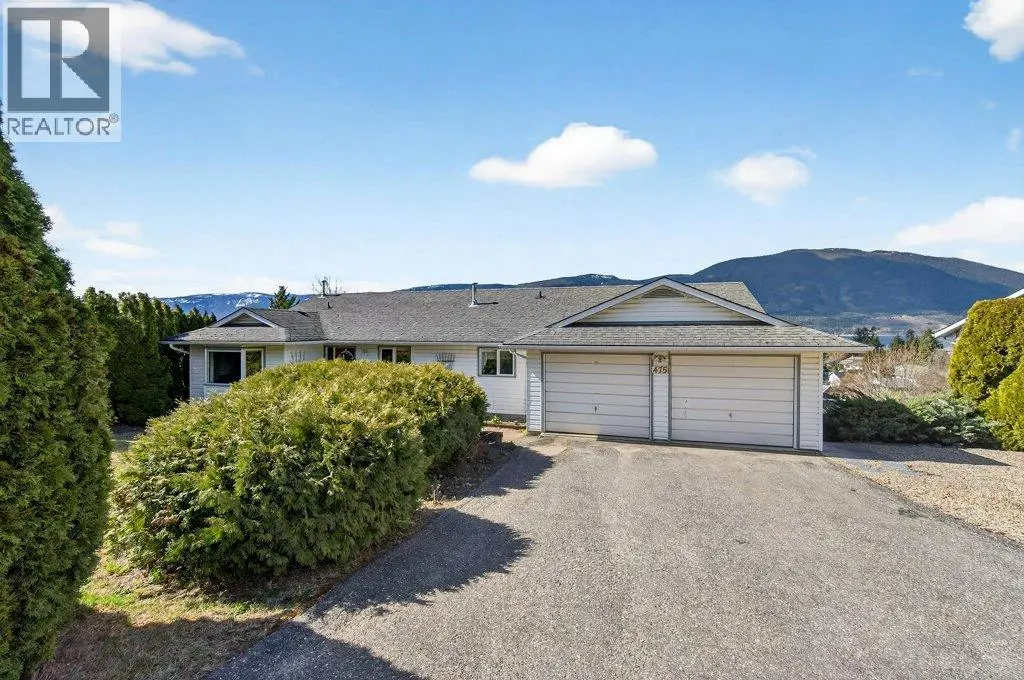 4751 Lakeshore Road Ne. Salmon Arm, British Columbia