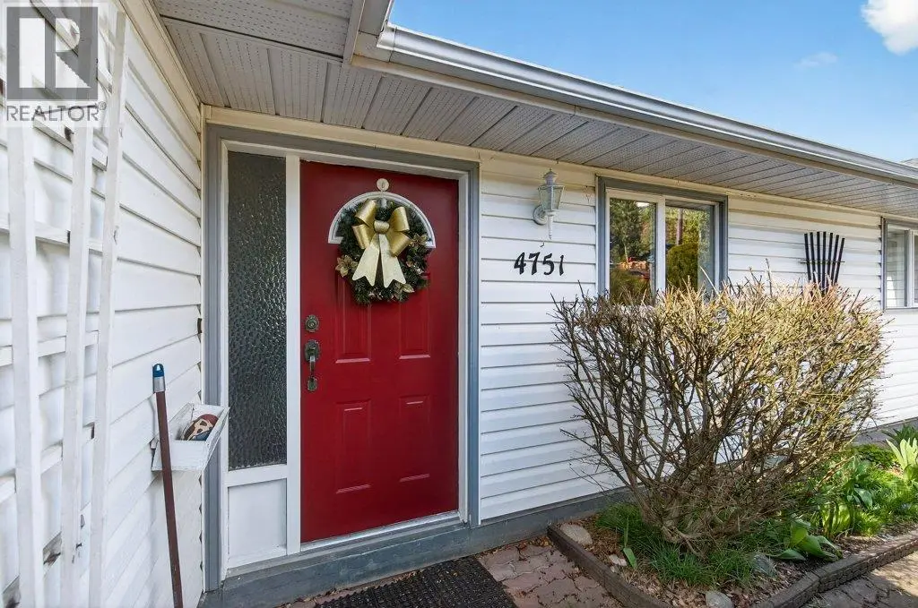 4751 Lakeshore Road Ne. Salmon Arm, British Columbia