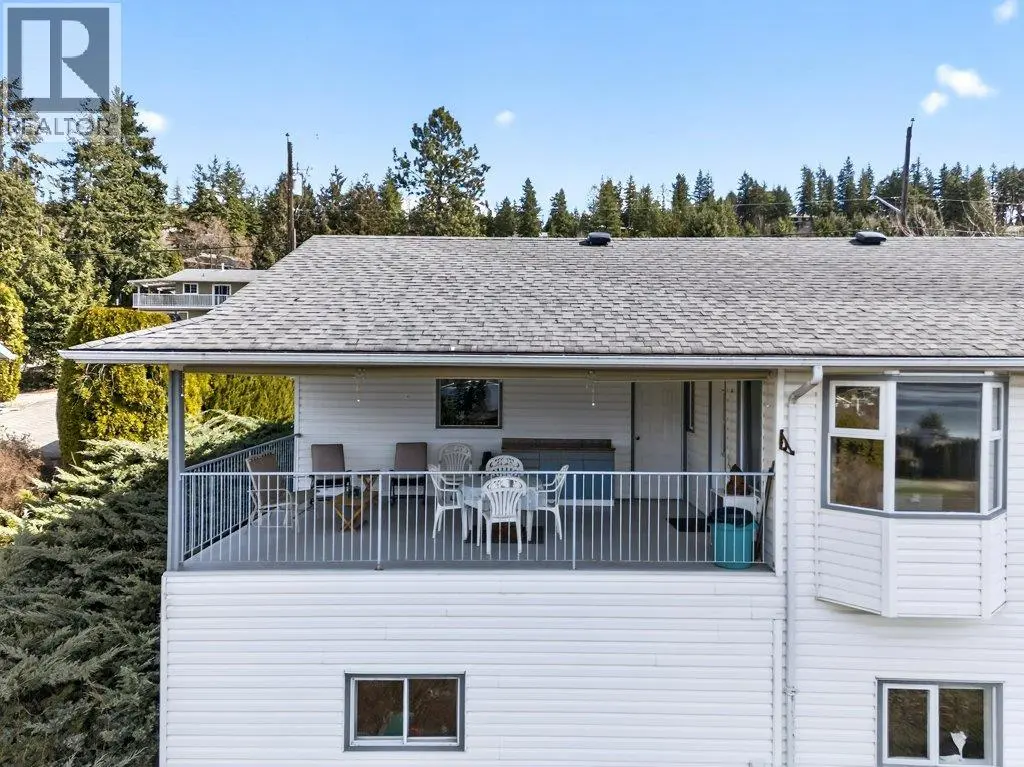 4751 Lakeshore Road Ne. Salmon Arm, British Columbia